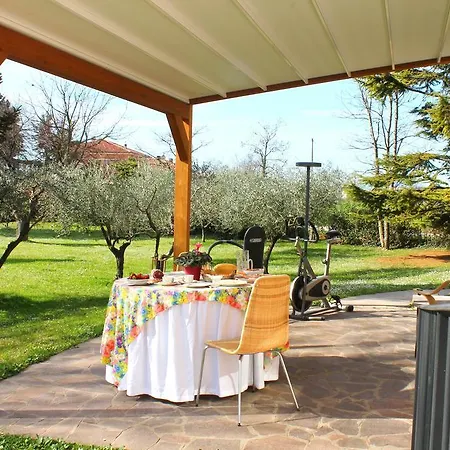 Al Villino Del Sole Alojamento de Acomodação e Pequeno-almoço 2*