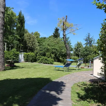 לינה וארוחת בוקר Al Villino Del Sole 3*